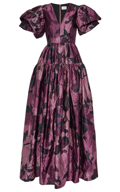 Robe violette en satin à fleurs